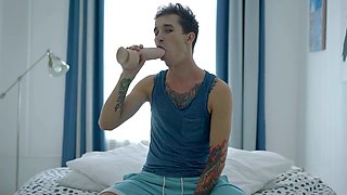 Gay brunette, hand-job, solo boy