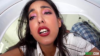 Clumsy Babysitter Got Stuck On The Washing Machine