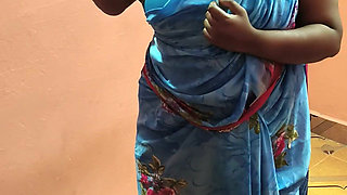 Chubby Stepmom Hot Saree Changing