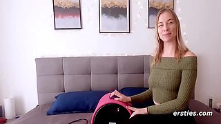 Sirena Rides Her New Sybian To Climax