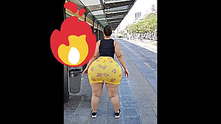 Big Ass Waiting for the Bus in Argentina