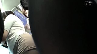 Asian amateurs enjoying sex in public