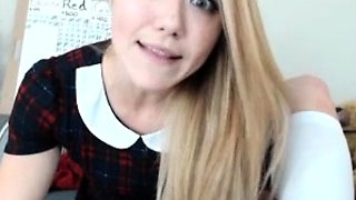 amateur amali2015 flashing ass on live webcam