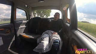 Beautiful Driver has her Ass Eaten in Taxi - What Are You Doing Back There? - Goran Abramovic