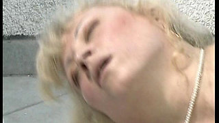 Maure Lady From Germany Is Here to Please You and His Cock