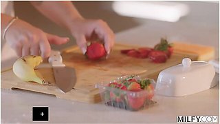 Gold Digger Maid Vivianne Seduces Entrepreneur