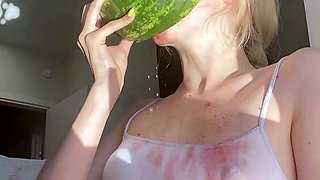 Blonde emo amateur solo masturbation