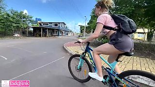 Amateur Blonde Babe Fucking in Public Beach on Vacation