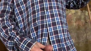 Gunther Likes Them BIG And Innocent At GrandParentsX