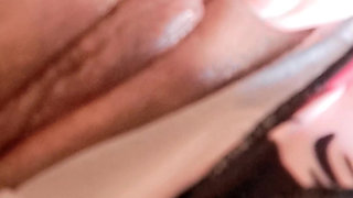 COLOMBIAN MASTURBATES AND PLAYS WITH HER