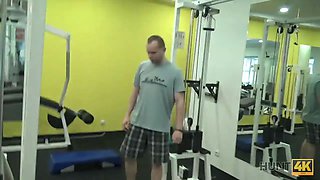 Hunt4k. impromptu pickup in the gym causes spunky sex gig