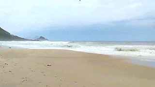 Walk on the Beach Encimtri a.wanker and Look at What Gave