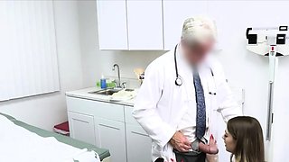 Old doctor fucks sexy patient on the exam table