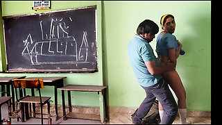 Indian School Teen 18+  Quickie Sex in Empty Class