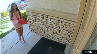 Angel Gostosa Let's Future Boss Play With Her Cunt For Job Interview