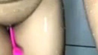 Live teen petite masturbate dildo shower