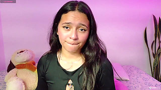 Gaging Petite Latina