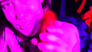 Webcam fun mature brunette with toys cum on cam