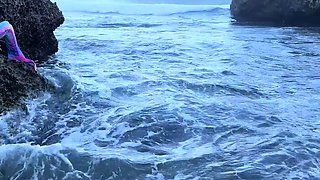 Met a real Mermaid on an Island and gave her legs to fuck!