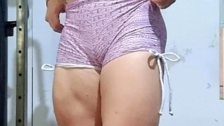 Cumshot amateur MILF suck and jerks dude in the bedroom