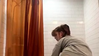 Bambi Snow Sexy Foot With Striptease In The Bathroom