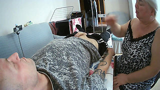 Mother-in-law Came to Give a Blowjob to Swallow a Portion of Sperm