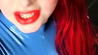 Redhead Hottie With Nice Ass Masturbating