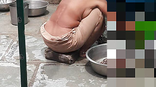 My elder stepbrother's housewife was completely naked today and the brother-in-law saw it.