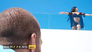 Brazzers - Sara Retali gets bare-chested and taunts Xander Corvus into providing her what she craves
