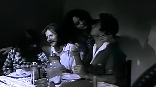 Amateur women fuck guy in amateur group sex porn