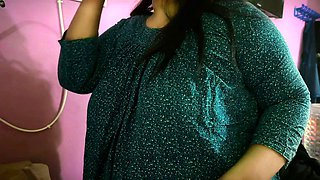 MILF Hot Big Ass Stepmom Cooking In Kitchen & i see her