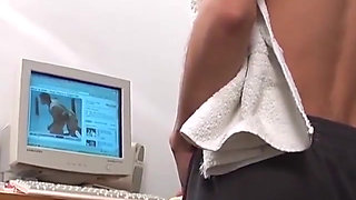 Sporty Twinks Get Turned on Looking at Dicks!
