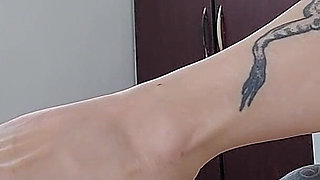 Ignor Footfetish Redhead Goddess