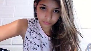 Novinha na webcam