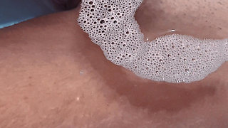 Big Meaty Puffy Pussy Bathing