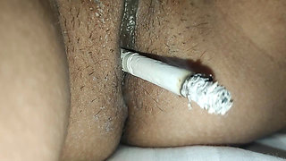 hindi neha 1st time samoking in pussy