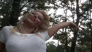 Naked in the park - Part 01