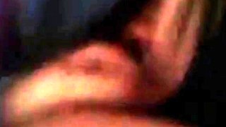 Singaporean Girl Gives Amateur Blowjob