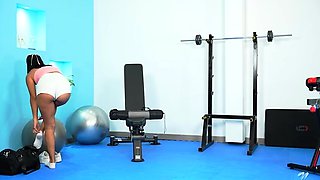 Nubiles Why Effy Gym Allure WRB