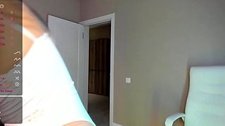 Hot Busty Webcam Babe Masturbate Solo