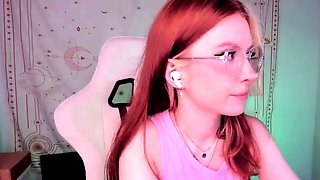 Amateur Webcam Teen Masturbates And Teases