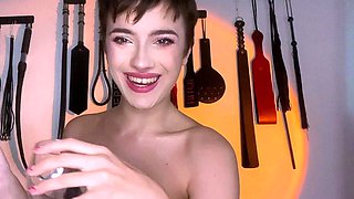 Webcam fun mature brunette with toys cum on cam