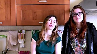 Amateur brown-haired stunners gobble cunt and play