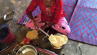 Indian Bhabhi Cooking Seduction - Step Brother Fucks Her Tight Pussy and Gets Blowjob