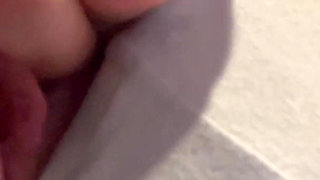 Rubbing the Clitoris to Orgasm with Squirting
