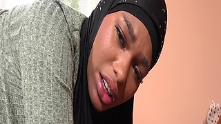 A Sexy Round Ass Was Waiting for a Horny Guy