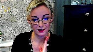 German amateur blonde MILF LUXvanessa with glasses on webcam