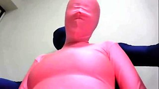 amateur lustywench fingering herself on live webcam