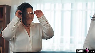 Thick BBW office bitches Sarah Arabic and Karla Lane share bosses cock