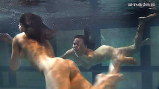 Underwater – sexiest babes ever touching tits